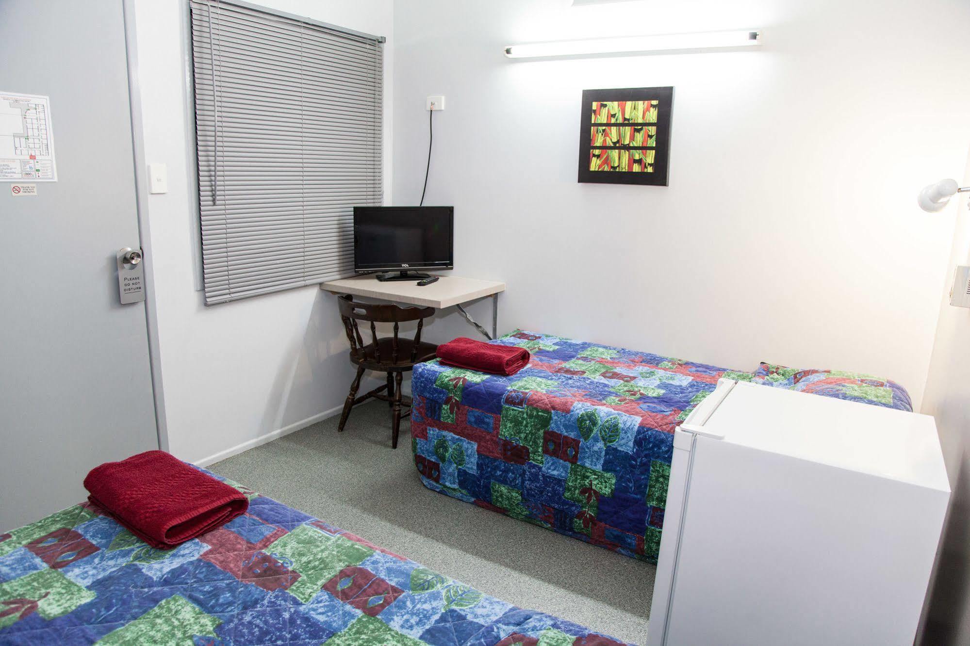 Tropical Lodge Innisfail Esterno foto